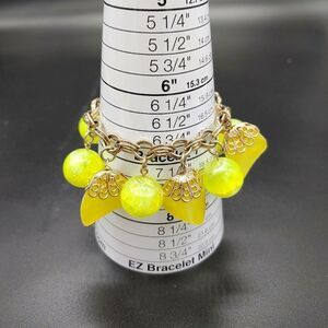 Lucite chunky plastic bracelet GLOWS